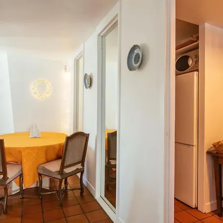 דירה Charming Located In The Heart Of *