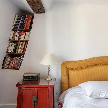 דירה Charming Located In The Heart Of *