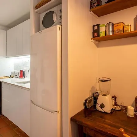 Charming Located In The Heart Of דירה